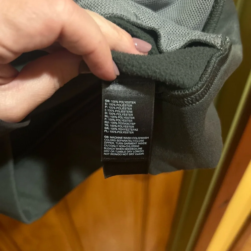 The North Face Men's Dark Gray Performance‎ Jacket